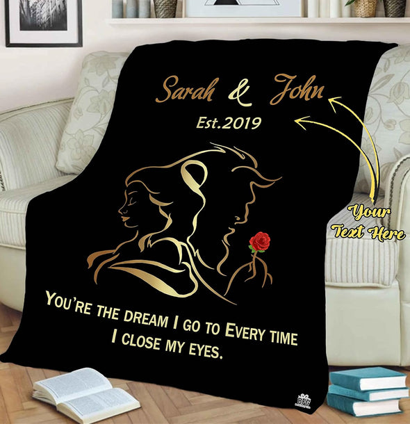 Love Story Unfolded: Beauty and Beast Blanket with Custom Couples Names & Est. Date - Ideal for Birthday, Anniversary, and Valentine's Day - Gift for Him/Her