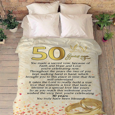 Personalized Couple's Blanket - Custom Wedding Year, Ideal Gift for Him/Her | Premium Quality, Perfect for Anniversaries & Weddings | Luxuriously Soft and Warm Throw