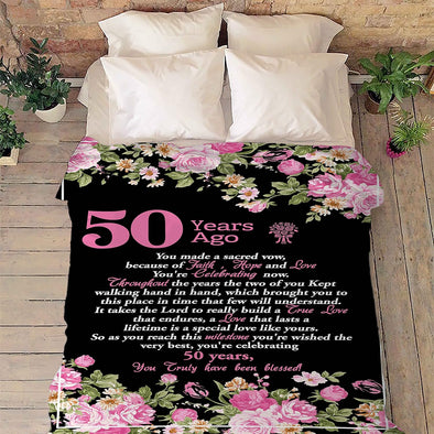 Personalized Couples Blanket - Custom Wedding Year - Premium Quality Gift for Him/Her - Ideal for Anniversaries - Luxuriously Soft and Warm Throw